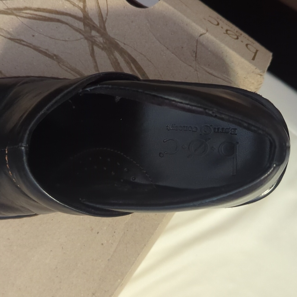 Shoes - Picture 5 of 5